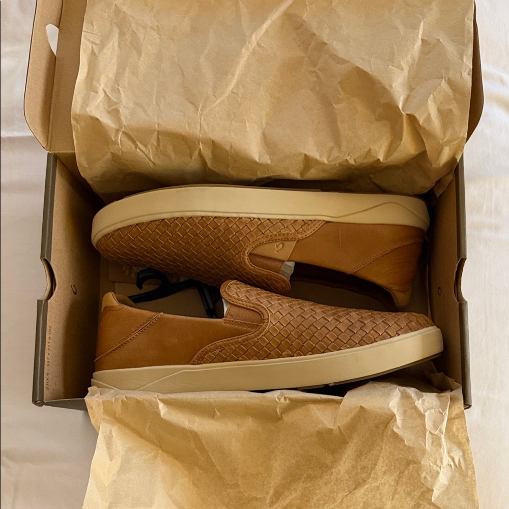 OluKai Men's Lae'ahi Lauhala in Fox Color